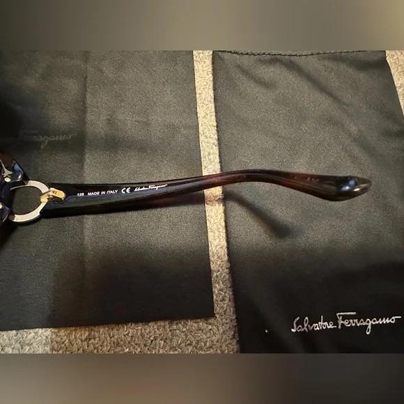 Rare!! SALVATORE FERRAGAMO SF666S 238 FRAMES SUNGLASSES 55-17-125 W/ CASE ETC